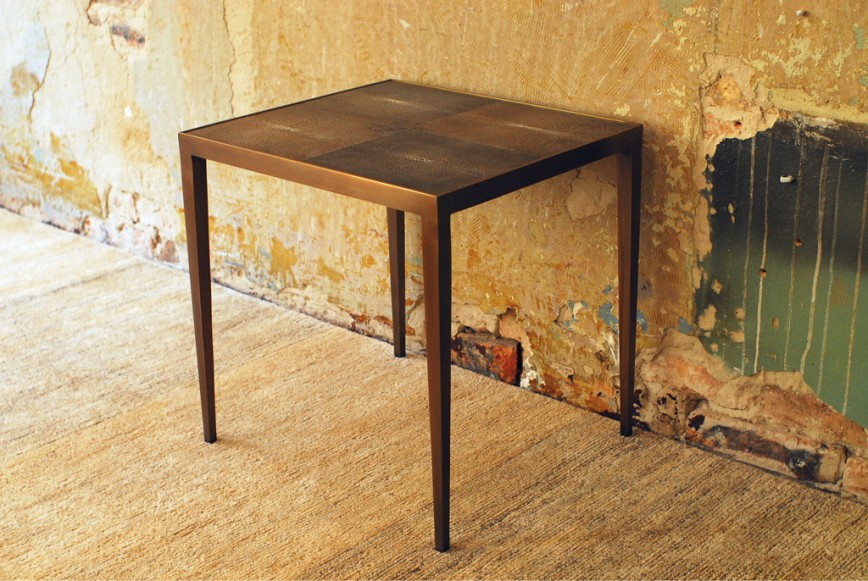 Giaco-Side table, bronze, galuchat