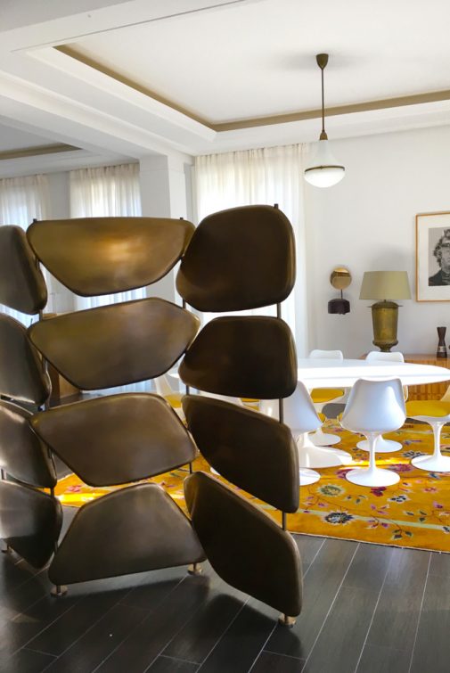 BELIX_screen_brass_patinated_living_room