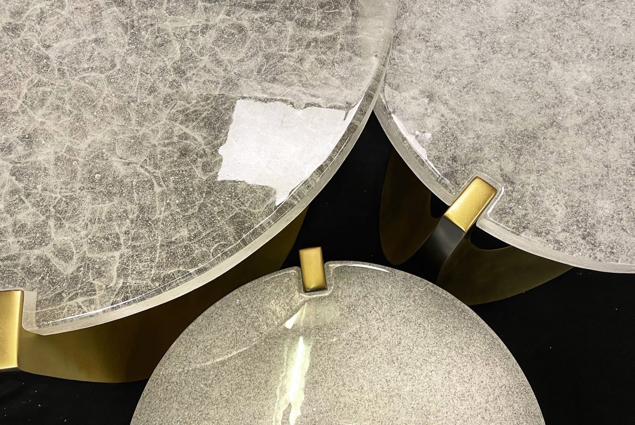 MELUT_side_table_brass_glass_patinated