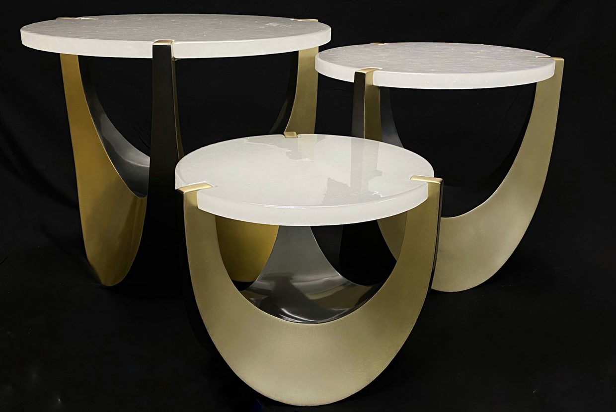 Melut_side_table_brass_glass_patinated